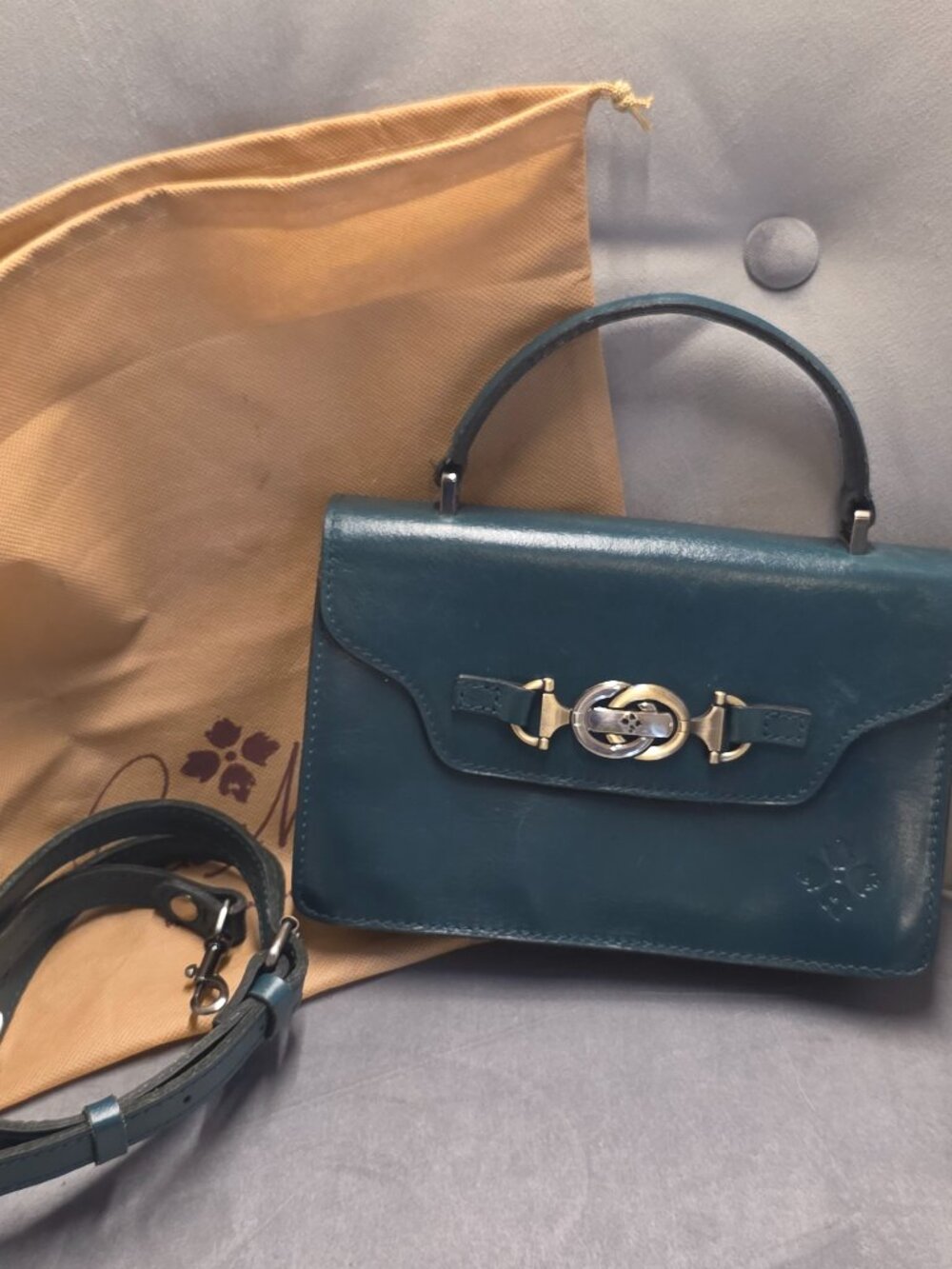 Patricia Nash hand bag/clutch
